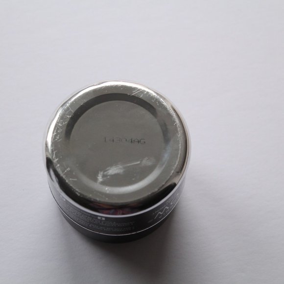 GlamGlow Youthmud Tinglexfoliate Treatment 1.7 oz/ 50g - Picture 4 of 6